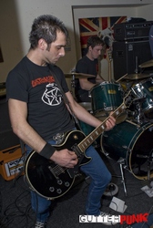 Ghirardi Music, News and Gigs: Bottlejob - 10.12.11 The Maidens Head, Canterbury